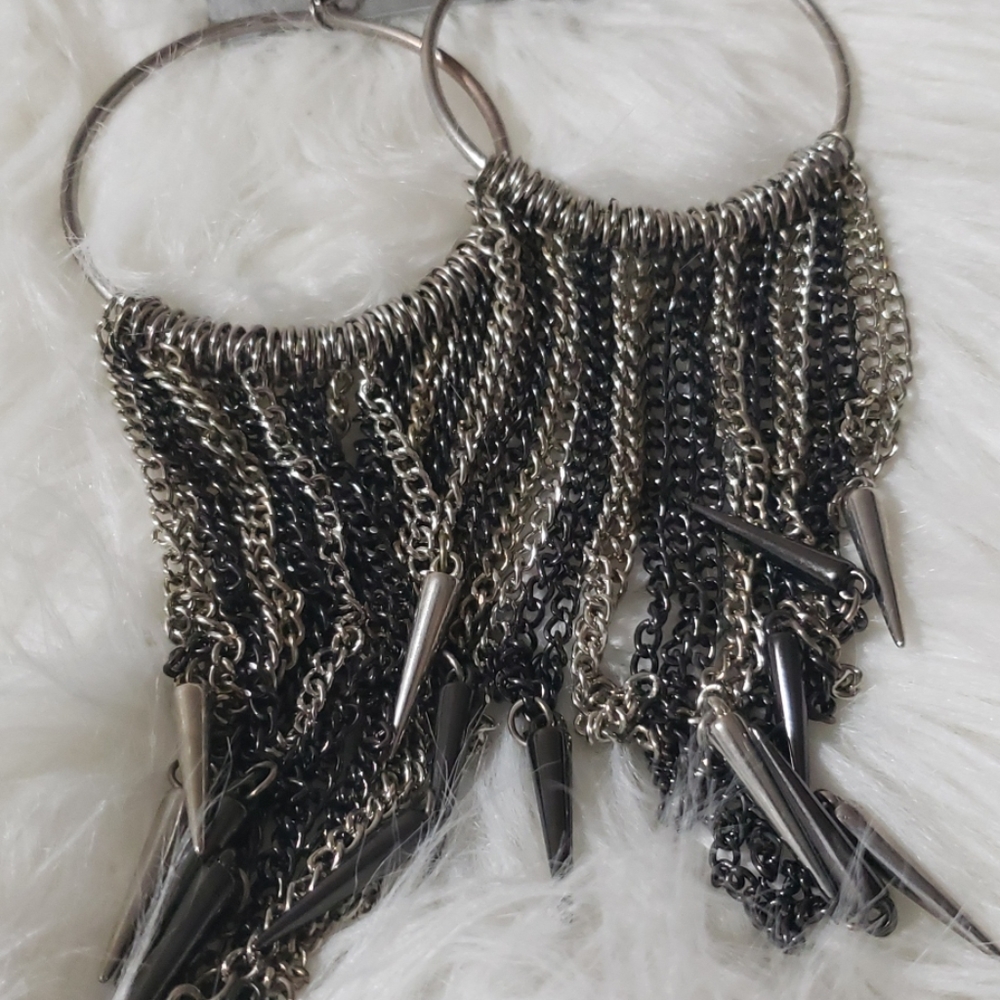 Jewelry - Picture 4 of 4